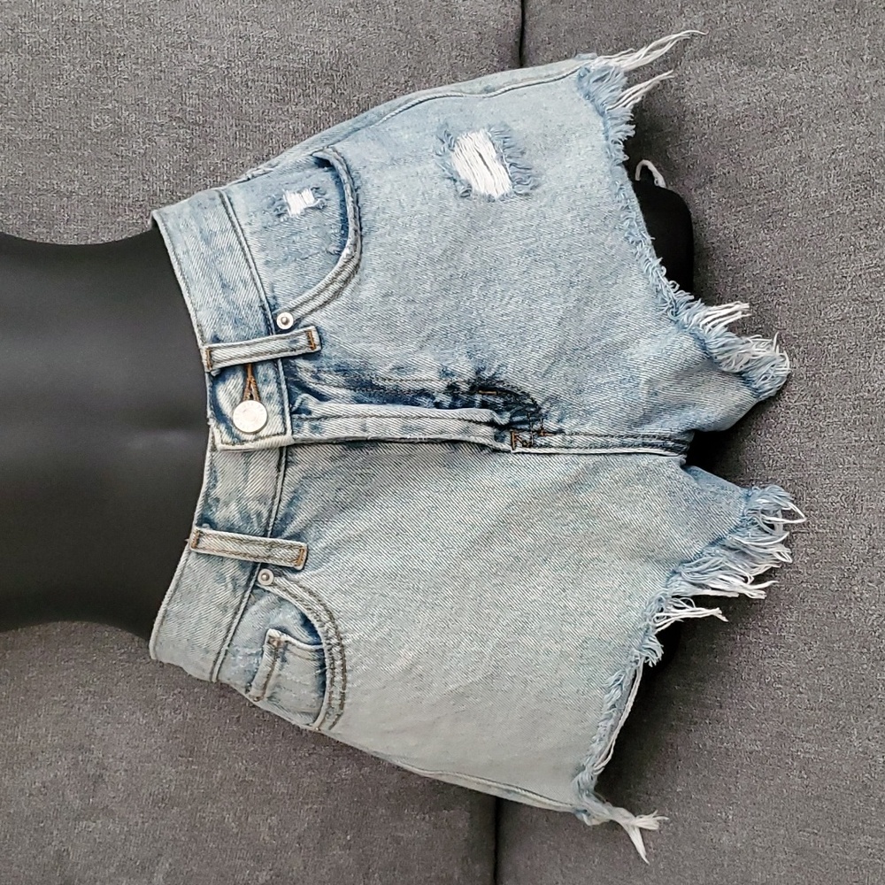 BDG Urban Outfitters Distressed Girlfriend High-Rise Denim Shorts WAIST SIZE: 27